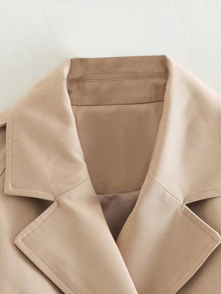 Alice - Elegant and Lightweight Beige Short Jacket